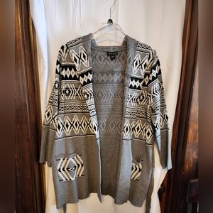 Rachel Zoe plus size 2x belted sweater jacket with hood white black gray